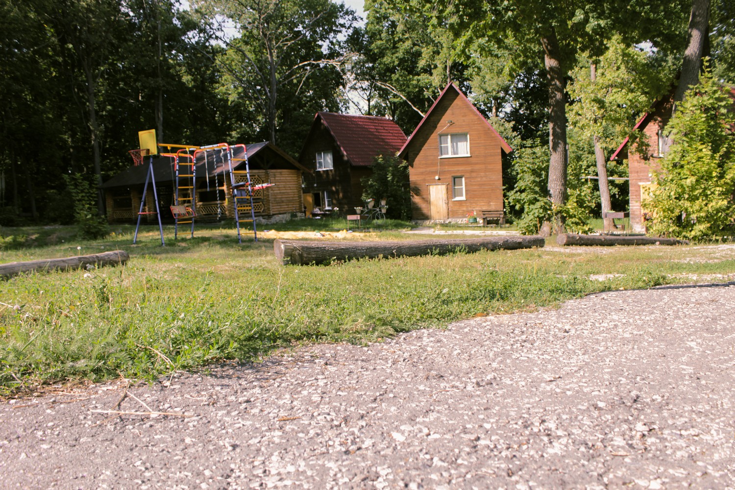 Искусственный пруд